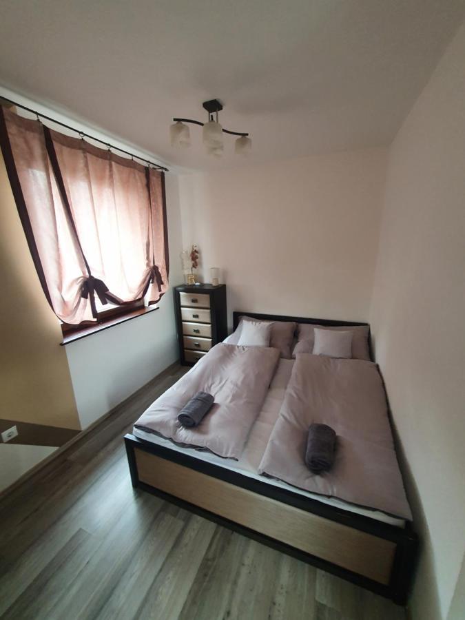Krisi Apartman Hajdúszoboszló المظهر الخارجي الصورة